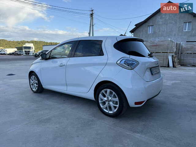 Белый Рено Зое, объемом двигателя 0 л и пробегом 51 тыс. км за 10800 $, фото 10 на Automoto.ua