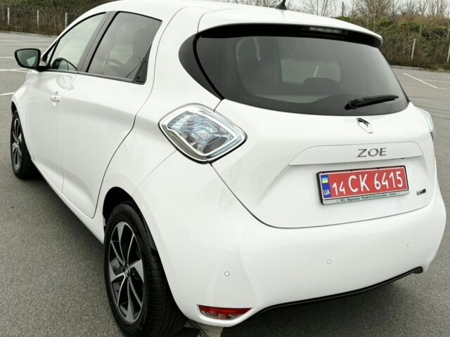 Белый Рено Зое, объемом двигателя 0 л и пробегом 37 тыс. км за 9600 $, фото 3 на Automoto.ua