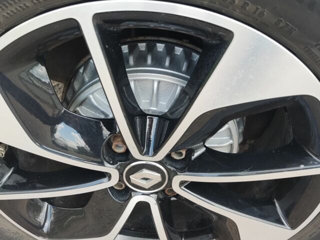 Білий Рено Зое, об'ємом двигуна 0 л та пробігом 80 тис. км за 9600 $, фото 8 на Automoto.ua