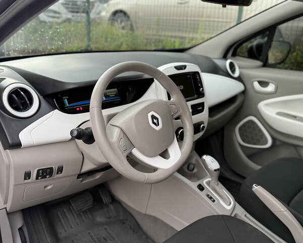 Рено Зое 2018 в Львове на Automoto.ua Белый Рено Зое, объемом двигателя 0 л и пробегом 78 тыс. км за 9900 $, фото 13 на Automoto.ua