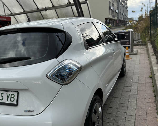Рено Зое 2018 в Львове на Automoto.ua Белый Рено Зое, объемом двигателя 0 л и пробегом 78 тыс. км за 9900 $, фото 15 на Automoto.ua