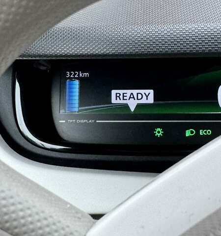 Белый Рено Зое, объемом двигателя 0 л и пробегом 85 тыс. км за 8700 $, фото 26 на Automoto.ua