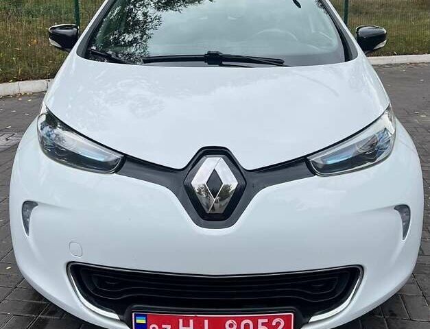 Белый Рено Зое, объемом двигателя 0 л и пробегом 109 тыс. км за 9499 $, фото 2 на Automoto.ua