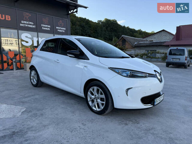 Белый Рено Зое, объемом двигателя 0 л и пробегом 51 тыс. км за 10800 $, фото 22 на Automoto.ua