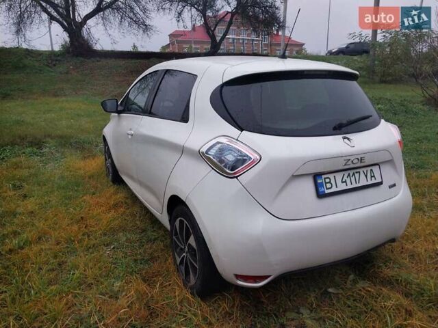 Білий Рено Зое, об'ємом двигуна 0 л та пробігом 92 тис. км за 9600 $, фото 5 на Automoto.ua