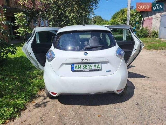 Белый Рено Зое, объемом двигателя 0 л и пробегом 157 тыс. км за 8500 $, фото 29 на Automoto.ua