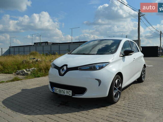 Белый Рено Зое, объемом двигателя 0 л и пробегом 120 тыс. км за 9700 $, фото 8 на Automoto.ua