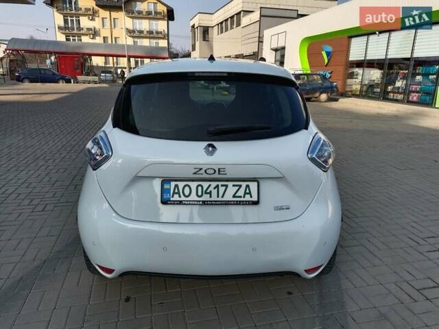 Белый Рено Зое, объемом двигателя 0 л и пробегом 68 тыс. км за 7800 $, фото 2 на Automoto.ua