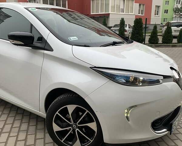 Белый Рено Зое, объемом двигателя 0 л и пробегом 32 тыс. км за 11500 $, фото 4 на Automoto.ua