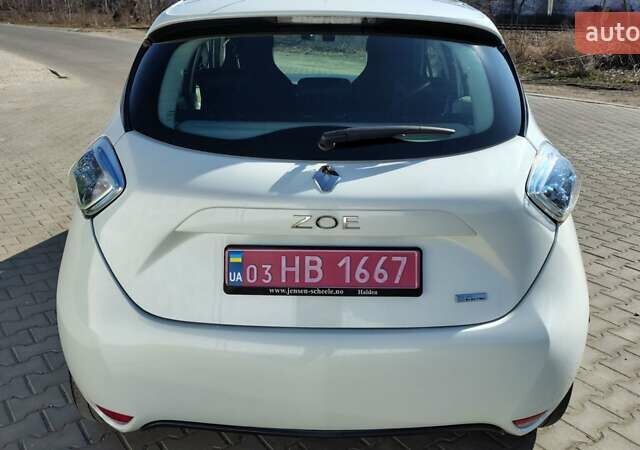 Білий Рено Зое, об'ємом двигуна 0 л та пробігом 78 тис. км за 9500 $, фото 5 на Automoto.ua