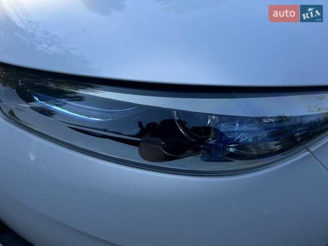 Белый Рено Зое, объемом двигателя 0 л и пробегом 16 тыс. км за 9287 $, фото 5 на Automoto.ua