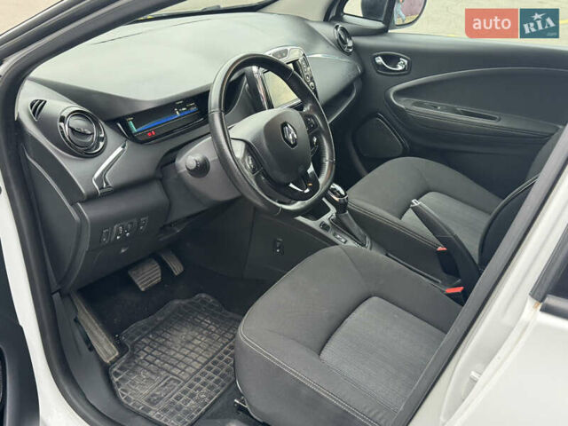 Білий Рено Зое, об'ємом двигуна 0 л та пробігом 91 тис. км за 10600 $, фото 16 на Automoto.ua