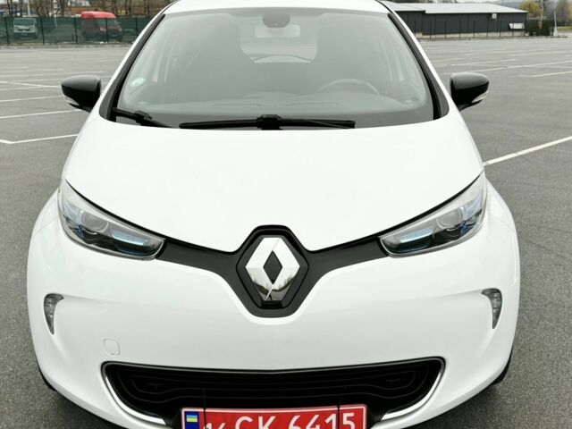 Белый Рено Зое, объемом двигателя 0 л и пробегом 37 тыс. км за 9600 $, фото 4 на Automoto.ua