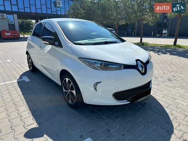 Білий Рено Зое, об'ємом двигуна 0 л та пробігом 41 тис. км за 11500 $, фото 2 на Automoto.ua