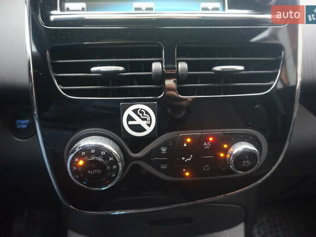 Білий Рено Зое, об'ємом двигуна 0 л та пробігом 37 тис. км за 10777 $, фото 38 на Automoto.ua