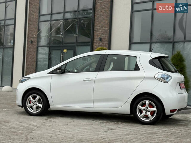 Белый Рено Зое, объемом двигателя 0 л и пробегом 127 тыс. км за 9200 $, фото 14 на Automoto.ua