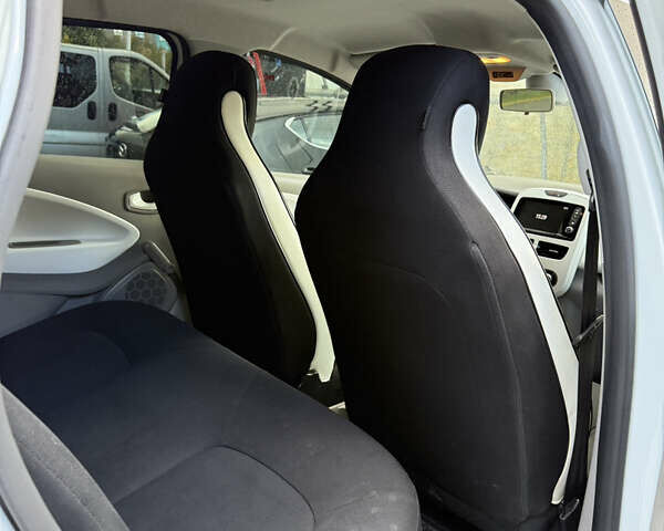 Рено Зое 2018 в Львове на Automoto.ua Белый Рено Зое, объемом двигателя 0 л и пробегом 78 тыс. км за 9900 $, фото 2 на Automoto.ua