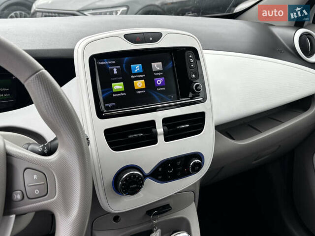 Білий Рено Зое, об'ємом двигуна 0 л та пробігом 23 тис. км за 8850 $, фото 23 на Automoto.ua