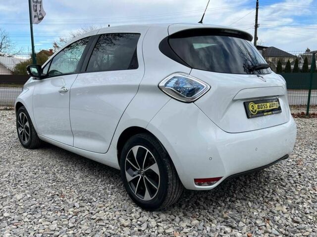 Белый Рено Зое, объемом двигателя 0 л и пробегом 140 тыс. км за 9300 $, фото 5 на Automoto.ua