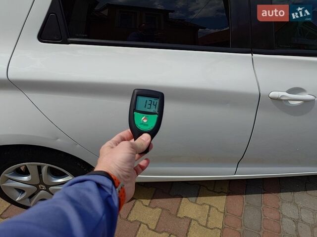 Белый Рено Зое, объемом двигателя 0 л и пробегом 100 тыс. км за 9444 $, фото 72 на Automoto.ua