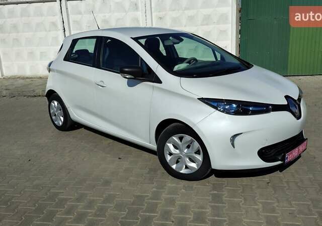 Білий Рено Зое, об'ємом двигуна 0 л та пробігом 78 тис. км за 9500 $, фото 7 на Automoto.ua