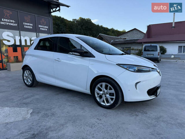 Белый Рено Зое, объемом двигателя 0 л и пробегом 51 тыс. км за 10800 $, фото 21 на Automoto.ua