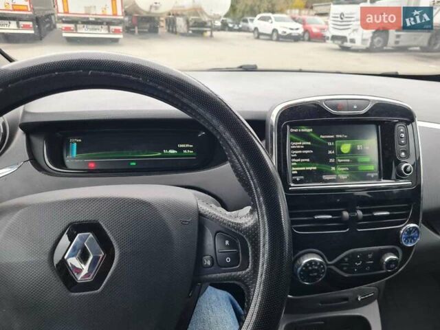 Рено Зое 2018 в Броварах на Automoto.ua Белый Рено Зое, объемом двигателя 0 л и пробегом 135 тыс. км за 9450 $, фото 10 на Automoto.ua