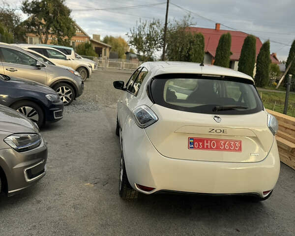 Білий Рено Зое, об'ємом двигуна 0 л та пробігом 87 тис. км за 8500 $, фото 8 на Automoto.ua