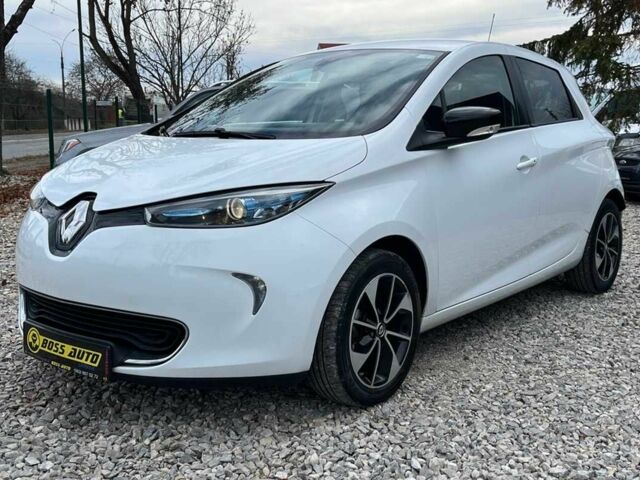 Белый Рено Зое, объемом двигателя 0 л и пробегом 140 тыс. км за 9300 $, фото 2 на Automoto.ua