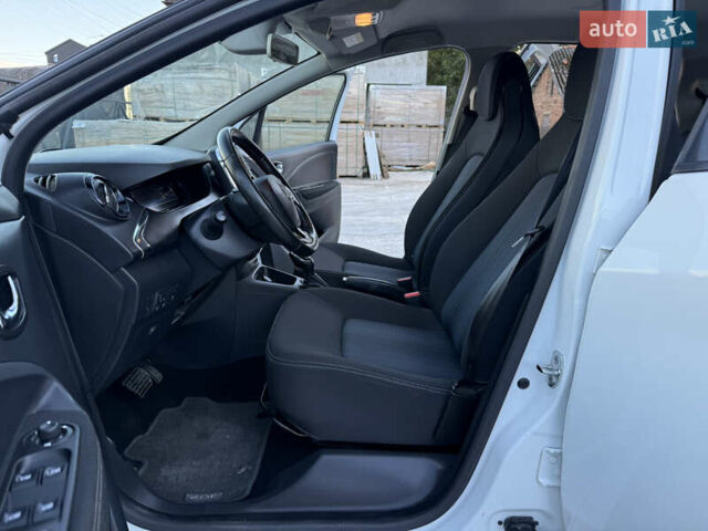 Белый Рено Зое, объемом двигателя 0 л и пробегом 51 тыс. км за 10800 $, фото 56 на Automoto.ua