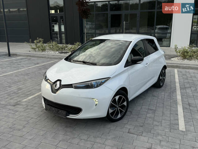 Белый Рено Зое, объемом двигателя 0 л и пробегом 73 тыс. км за 9650 $, фото 18 на Automoto.ua