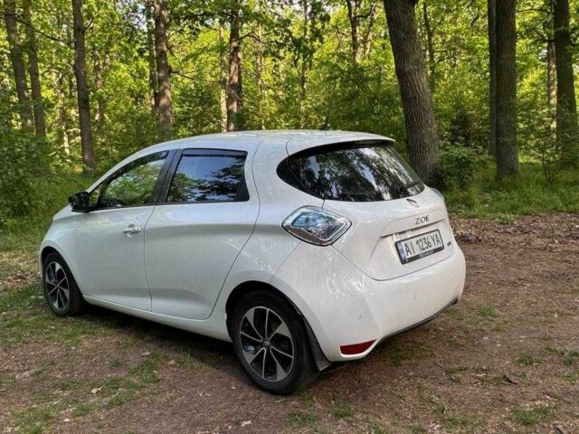 Белый Рено Зое, объемом двигателя 0 л и пробегом 51 тыс. км за 9999 $, фото 23 на Automoto.ua