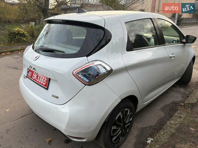 Белый Рено Зое, объемом двигателя 0 л и пробегом 65 тыс. км за 9200 $, фото 1 на Automoto.ua