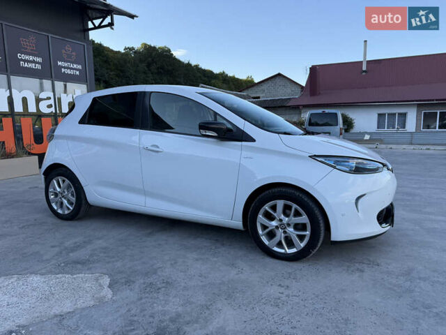 Белый Рено Зое, объемом двигателя 0 л и пробегом 51 тыс. км за 10800 $, фото 20 на Automoto.ua