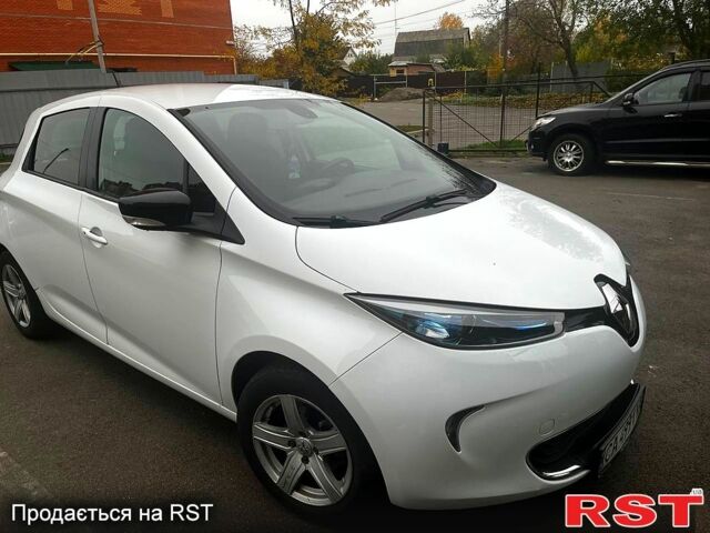 Белый Рено Зое, объемом двигателя 0 л и пробегом 102 тыс. км за 8500 $, фото 4 на Automoto.ua