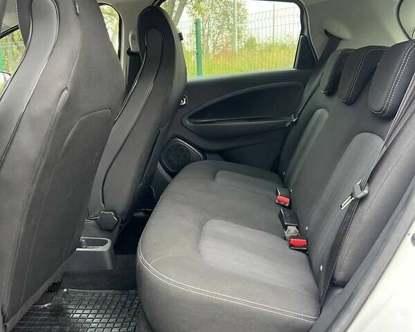 Белый Рено Зое, объемом двигателя 0 л и пробегом 109 тыс. км за 9499 $, фото 11 на Automoto.ua