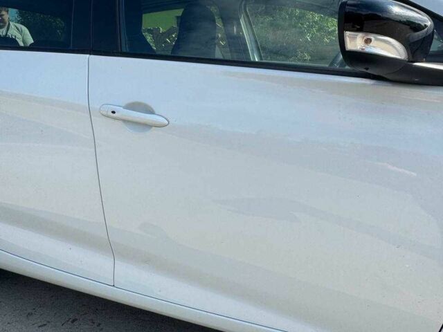 Белый Рено Зое, объемом двигателя 0 л и пробегом 51 тыс. км за 9999 $, фото 13 на Automoto.ua