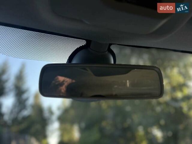 Белый Рено Зое, объемом двигателя 0 л и пробегом 16 тыс. км за 9287 $, фото 46 на Automoto.ua