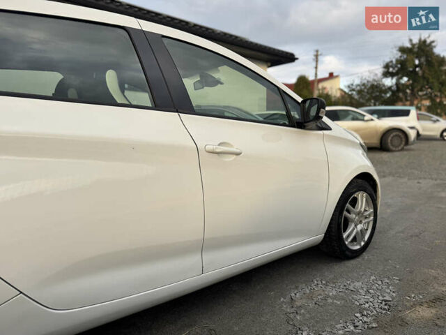 Білий Рено Зое, об'ємом двигуна 0 л та пробігом 87 тис. км за 8500 $, фото 5 на Automoto.ua