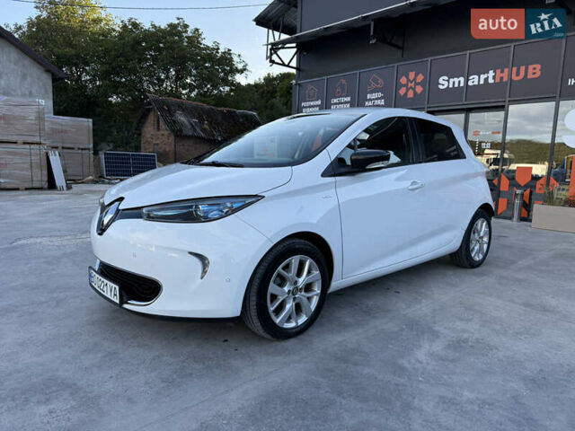 Белый Рено Зое, объемом двигателя 0 л и пробегом 51 тыс. км за 10800 $, фото 3 на Automoto.ua