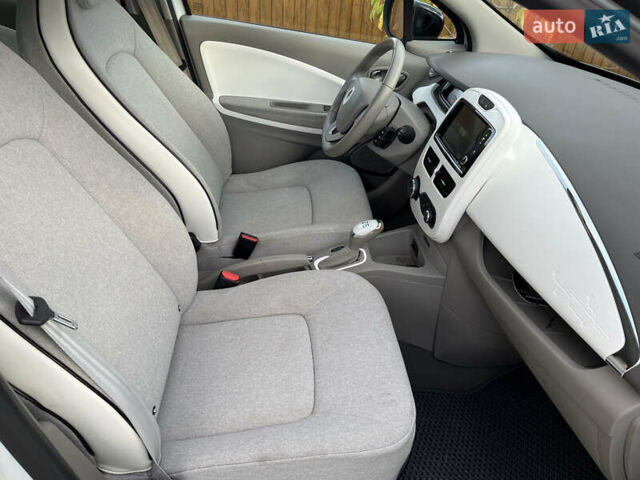 Рено Зое 2018 в Виннице на Automoto.ua Белый Рено Зое, объемом двигателя 0 л и пробегом 68 тыс. км за 9350 $, фото 13 на Automoto.ua