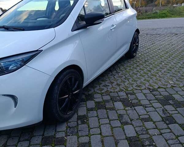 Білий Рено Зое, об'ємом двигуна 0 л та пробігом 265 тис. км за 10200 $, фото 3 на Automoto.ua