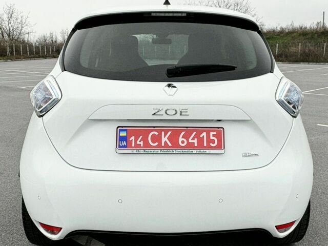 Белый Рено Зое, объемом двигателя 0 л и пробегом 37 тыс. км за 9600 $, фото 5 на Automoto.ua