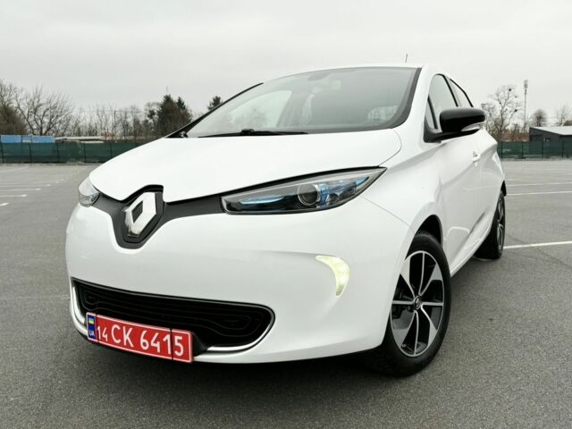 Белый Рено Зое, объемом двигателя 0 л и пробегом 37 тыс. км за 9600 $, фото 1 на Automoto.ua