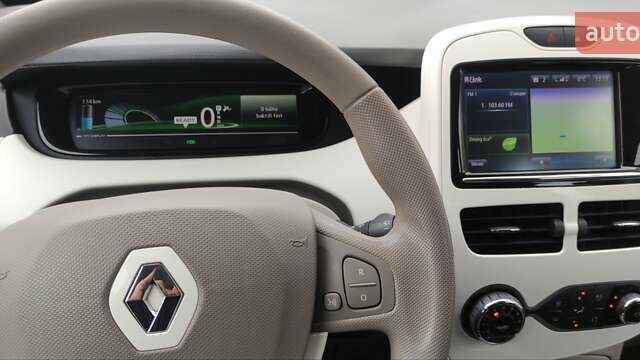 Білий Рено Зое, об'ємом двигуна 0 л та пробігом 78 тис. км за 9500 $, фото 11 на Automoto.ua