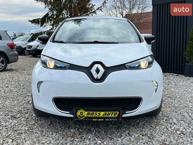 Белый Рено Зое, объемом двигателя 0 л и пробегом 140 тыс. км за 9300 $, фото 1 на Automoto.ua