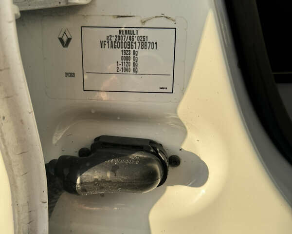 Білий Рено Зое, об'ємом двигуна 0 л та пробігом 87 тис. км за 8500 $, фото 29 на Automoto.ua