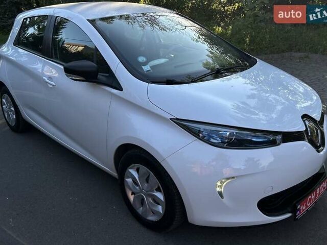Белый Рено Зое, объемом двигателя 0 л и пробегом 16 тыс. км за 9287 $, фото 9 на Automoto.ua