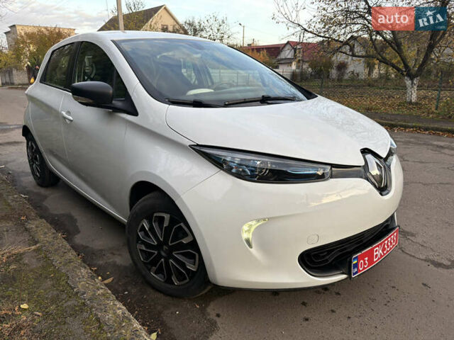 Белый Рено Зое, объемом двигателя 0 л и пробегом 65 тыс. км за 9200 $, фото 14 на Automoto.ua