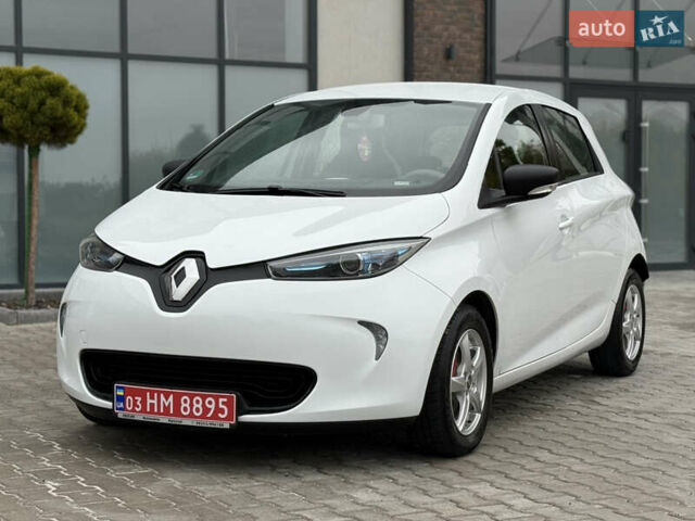Белый Рено Зое, объемом двигателя 0 л и пробегом 127 тыс. км за 9200 $, фото 22 на Automoto.ua